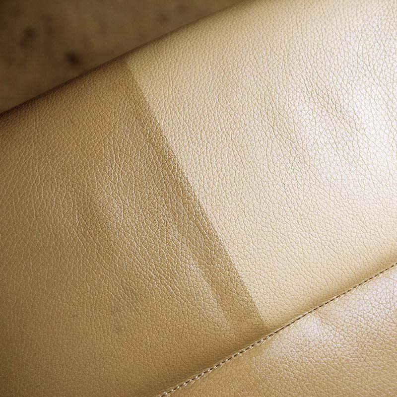 LEATHER CLEANER 330ML. – ΚΑΘΑΡΙΣΤΙΚO ΔEΡΜΑΤΟΣ