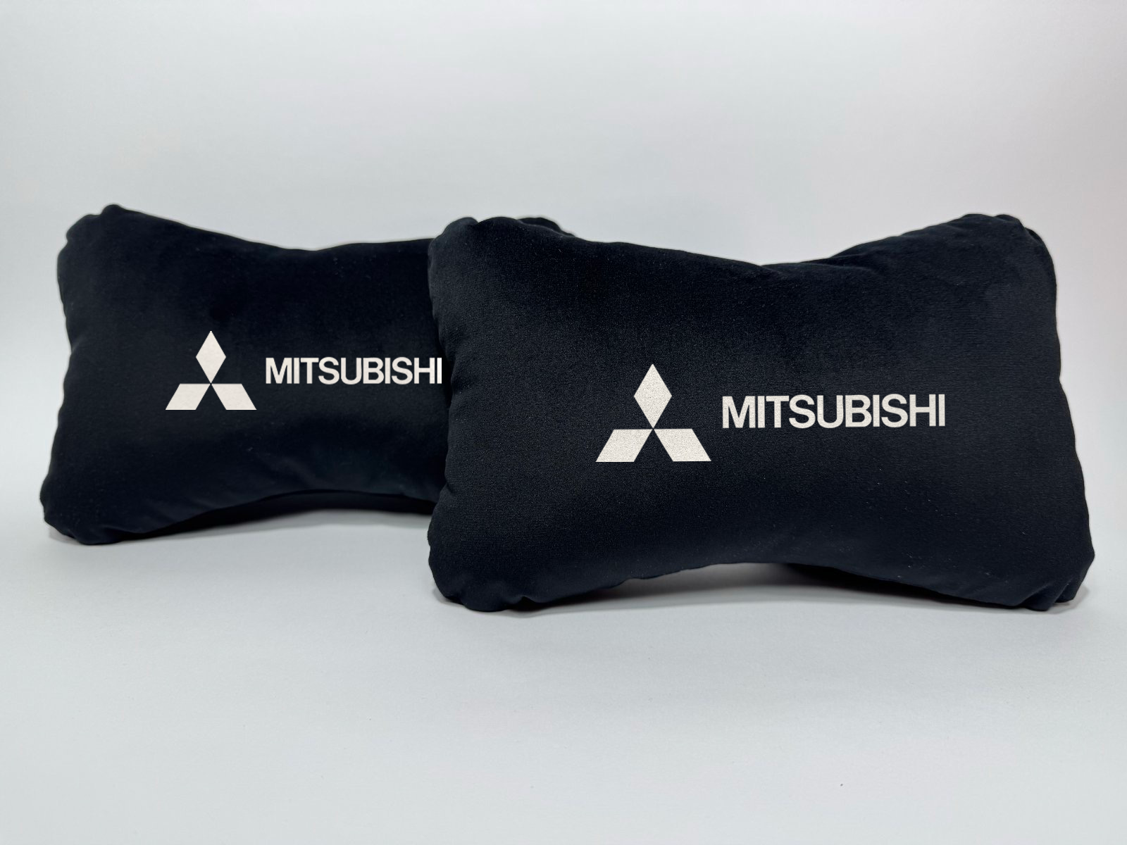 Χειροποίητα μαξιλάρια κεφαλιού MITSUBISHI - μαύρο σουέτ