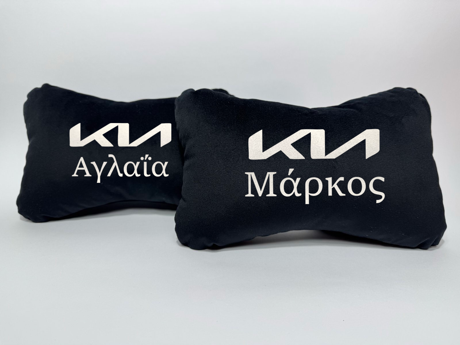 Χειροποίητα μαξιλάρια κεφαλιού KIA NEW LOGO - μαύρο σουέτ