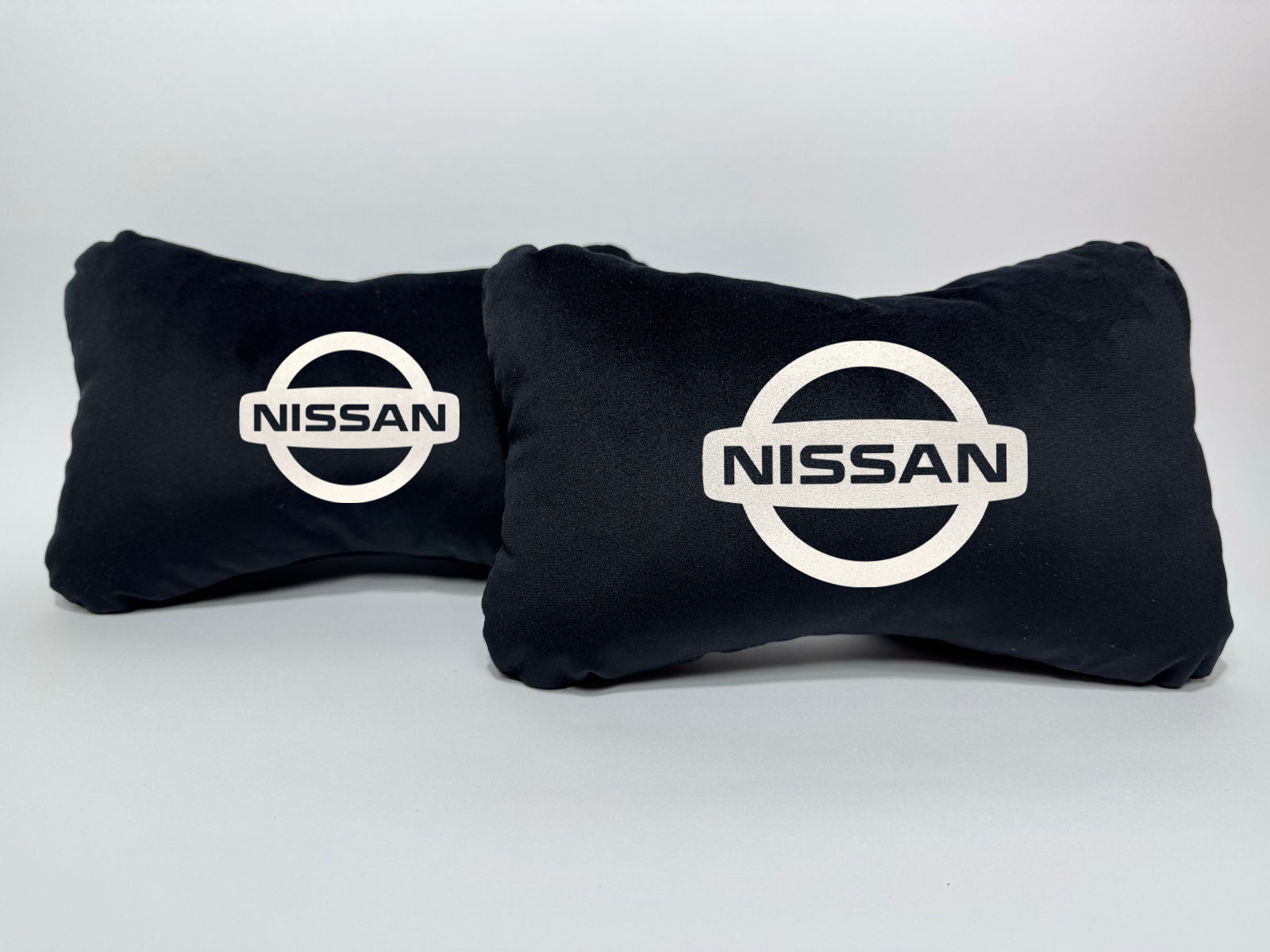 Χειροποίητα μαξιλάρια κεφαλιού NISSAN - μαύρο σουέτ