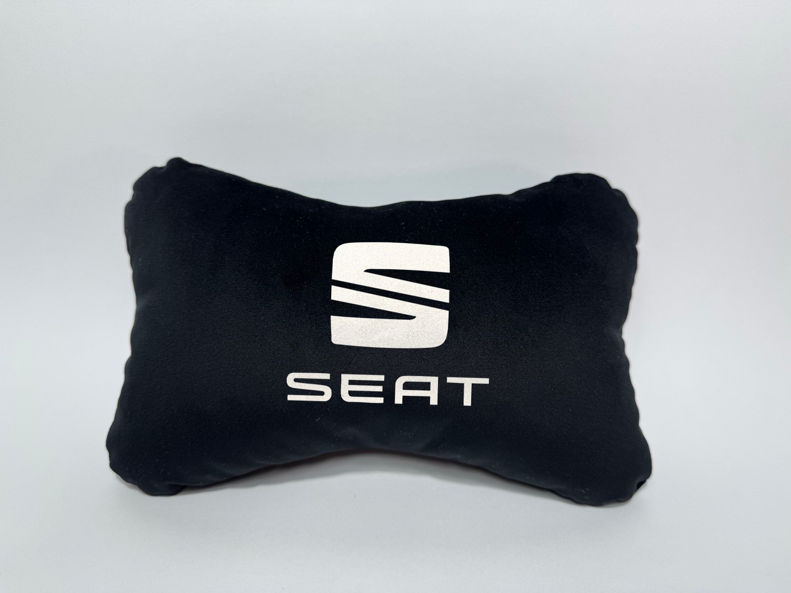 Χειροποίητα μαξιλάρια κεφαλιού SEAT - μαύρο σουέτ