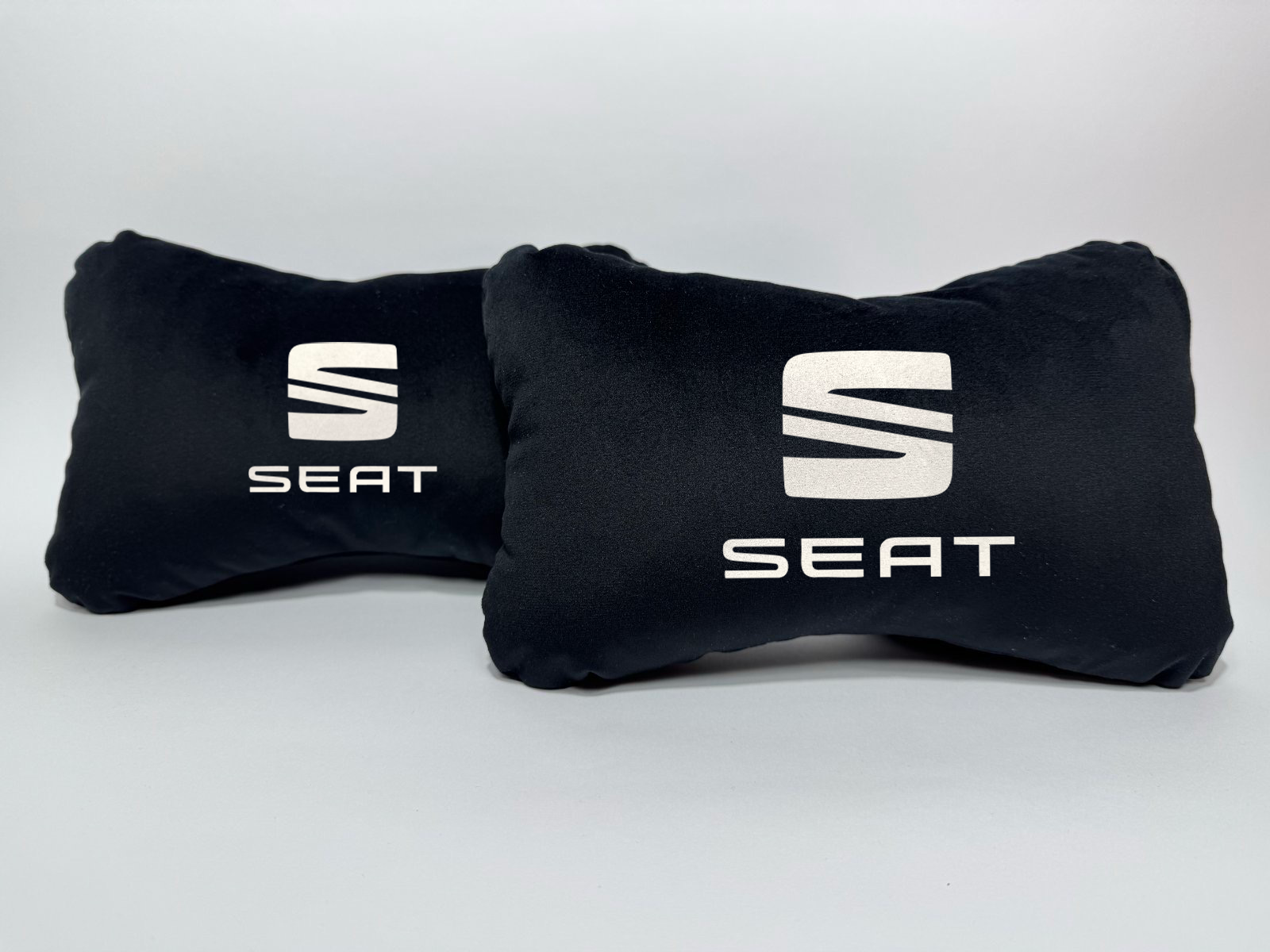 Χειροποίητα μαξιλάρια κεφαλιού SEAT - μαύρο σουέτ