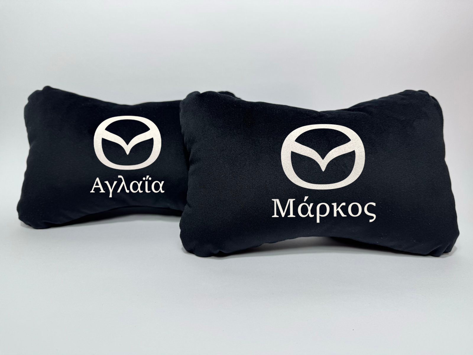 Χειροποίητα μαξιλάρια κεφαλιού MAZDA LOGO - μαύρο σουέτ